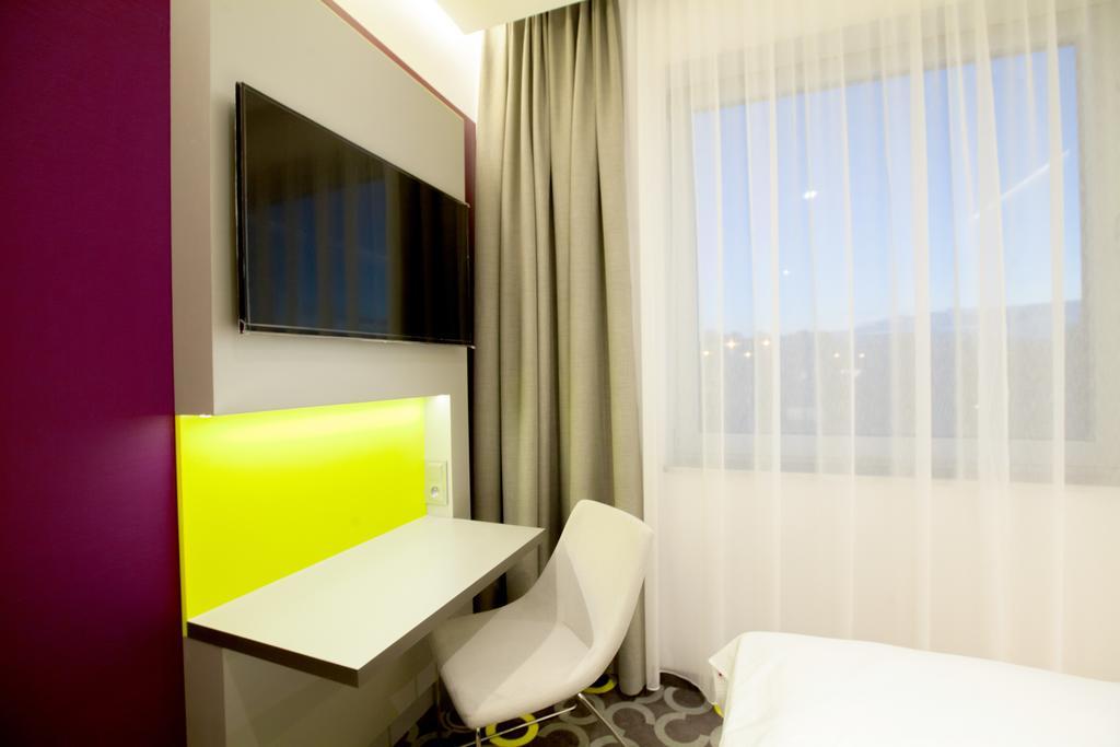 Qubus Hotel ז'ורי מראה חיצוני תמונה