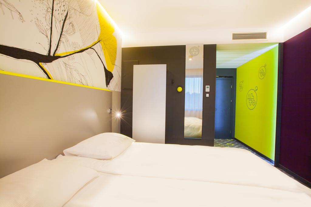 Qubus Hotel ז'ורי מראה חיצוני תמונה
