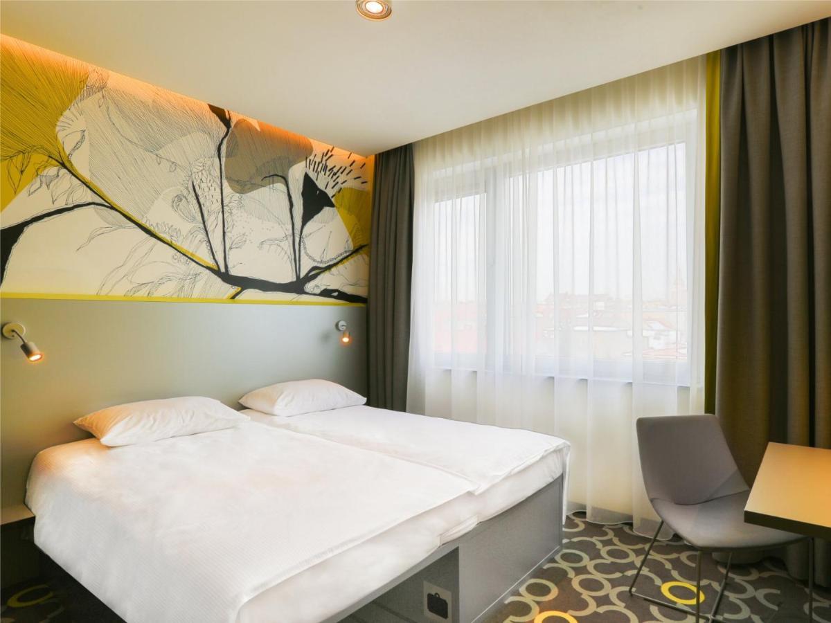 Qubus Hotel ז'ורי מראה חיצוני תמונה